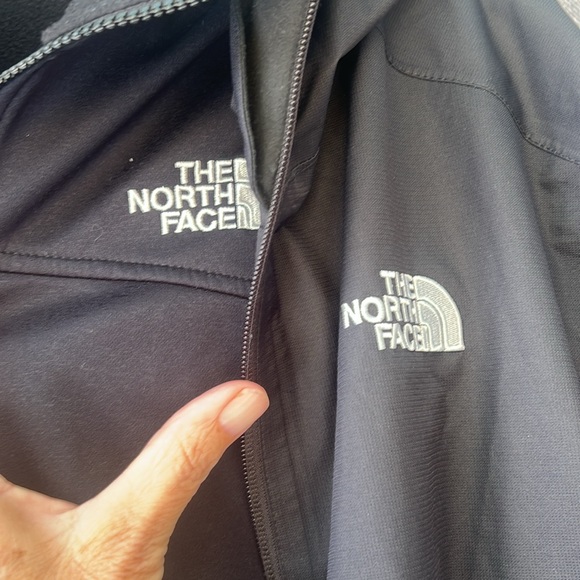 North Face Men’s Dryvent jacket with removable fleece insert. Size S - Picture 4 of 6